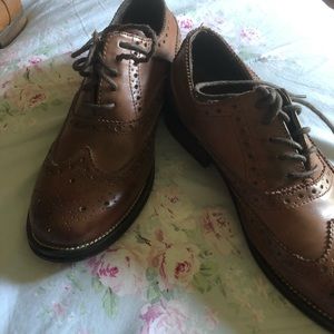 Oxford shoes